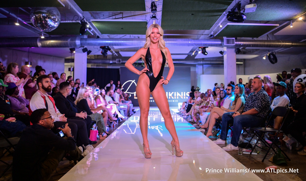 Black Metallic One Piece Slingshot